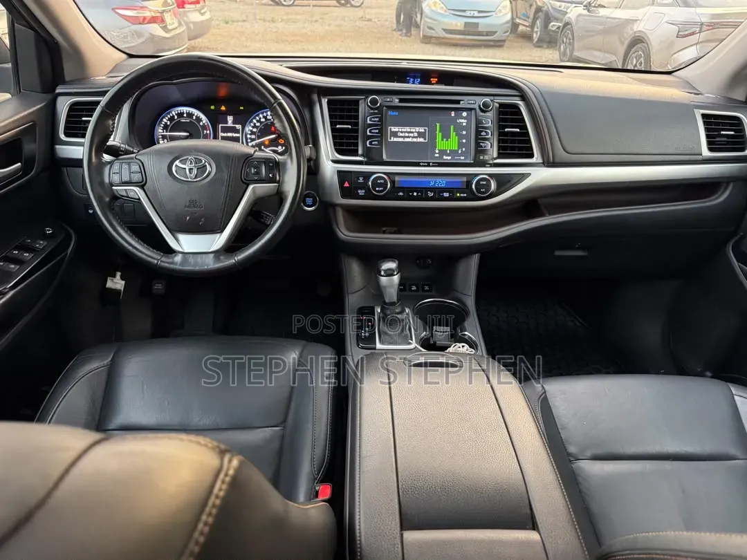 Toyota Highlander XLE 4dr SUV AWD (3.5L 6cyl 6A) 2015 Burgundy