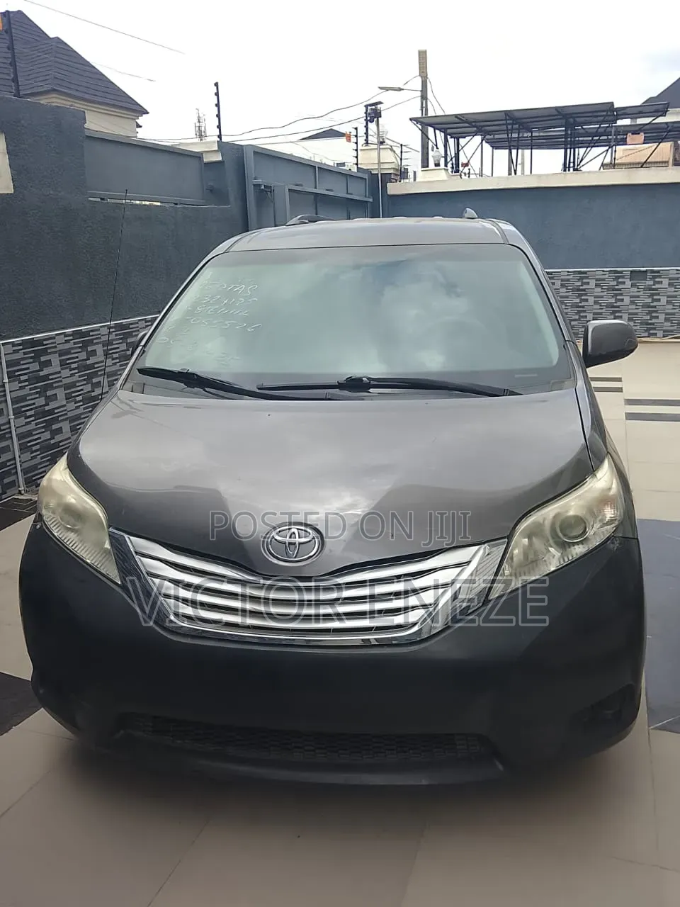 Toyota Sienna 2011 Gray
