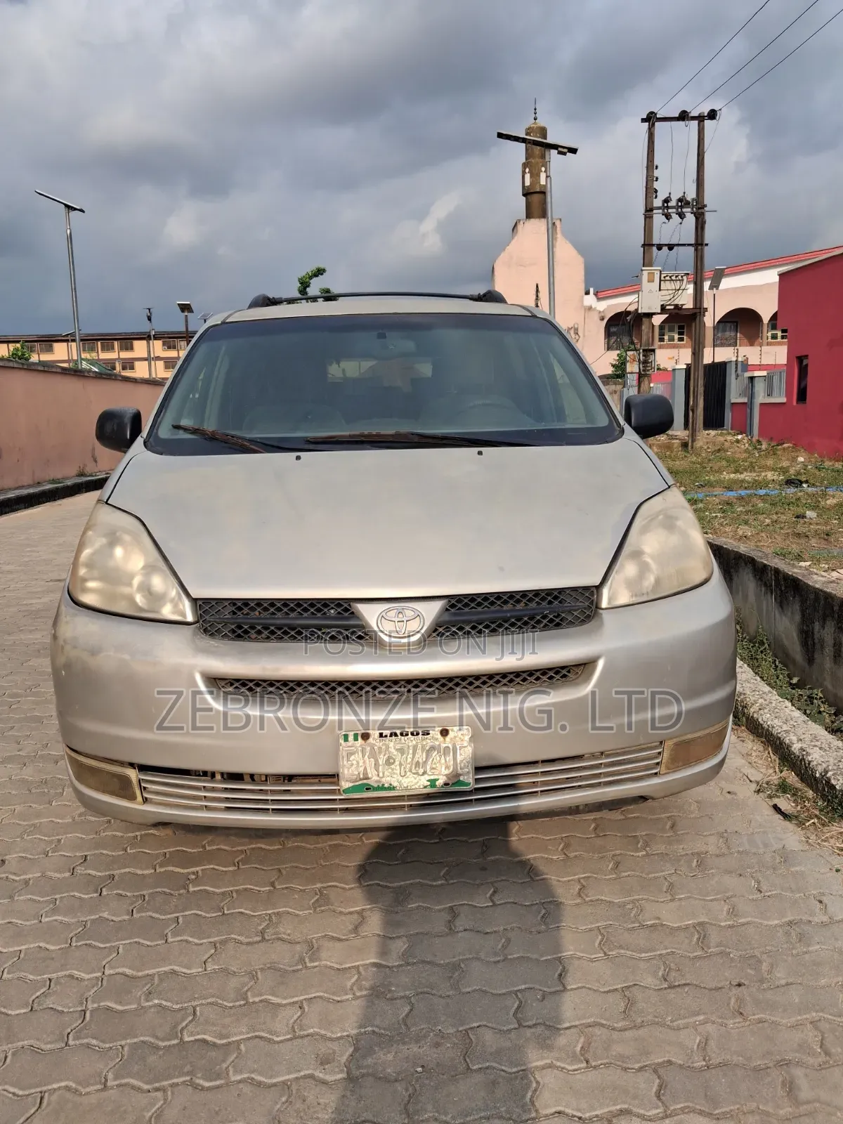Toyota Sienna LE FWD (3.3L V6 5A) 2004 Gold