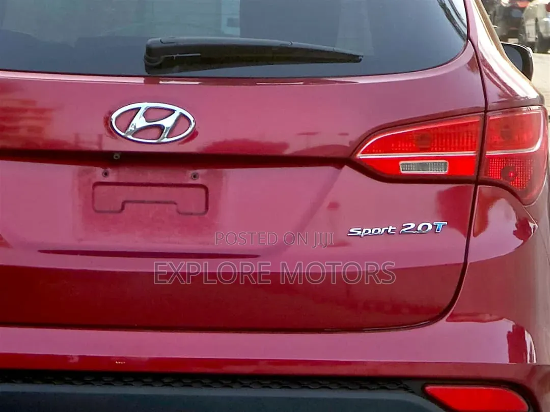 Hyundai Santa Fe 2014 Red