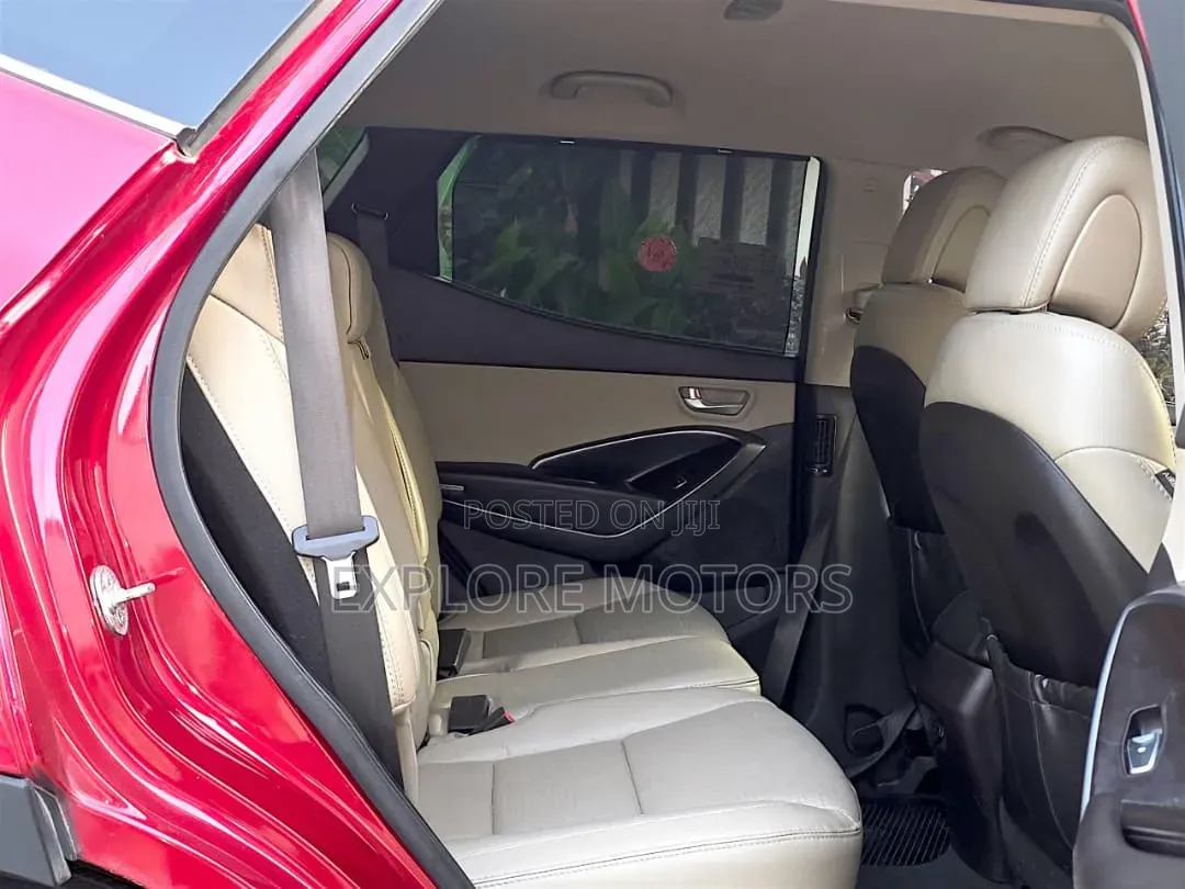 Hyundai Santa Fe 2014 Red