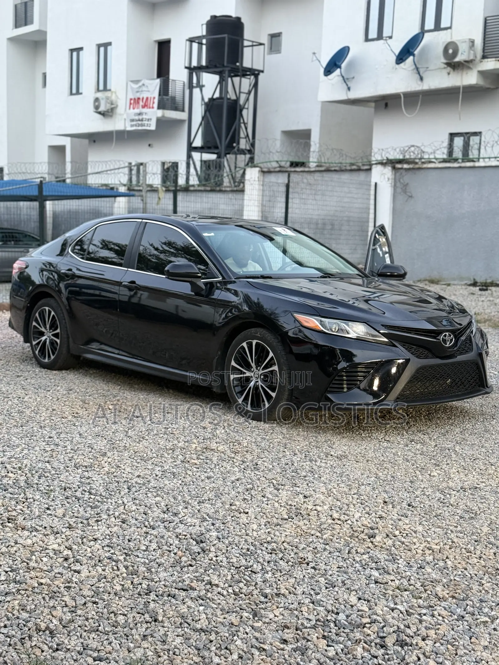 Toyota Camry SE FWD 2020 Black