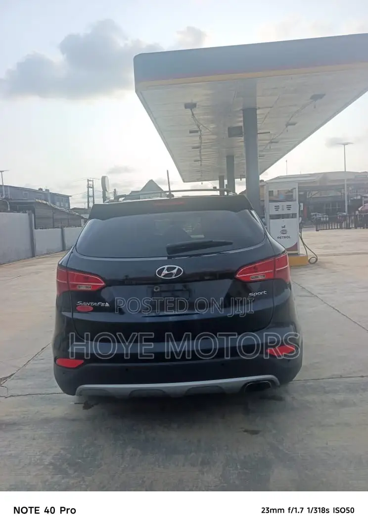 Hyundai Santa Fe 2014 Black
