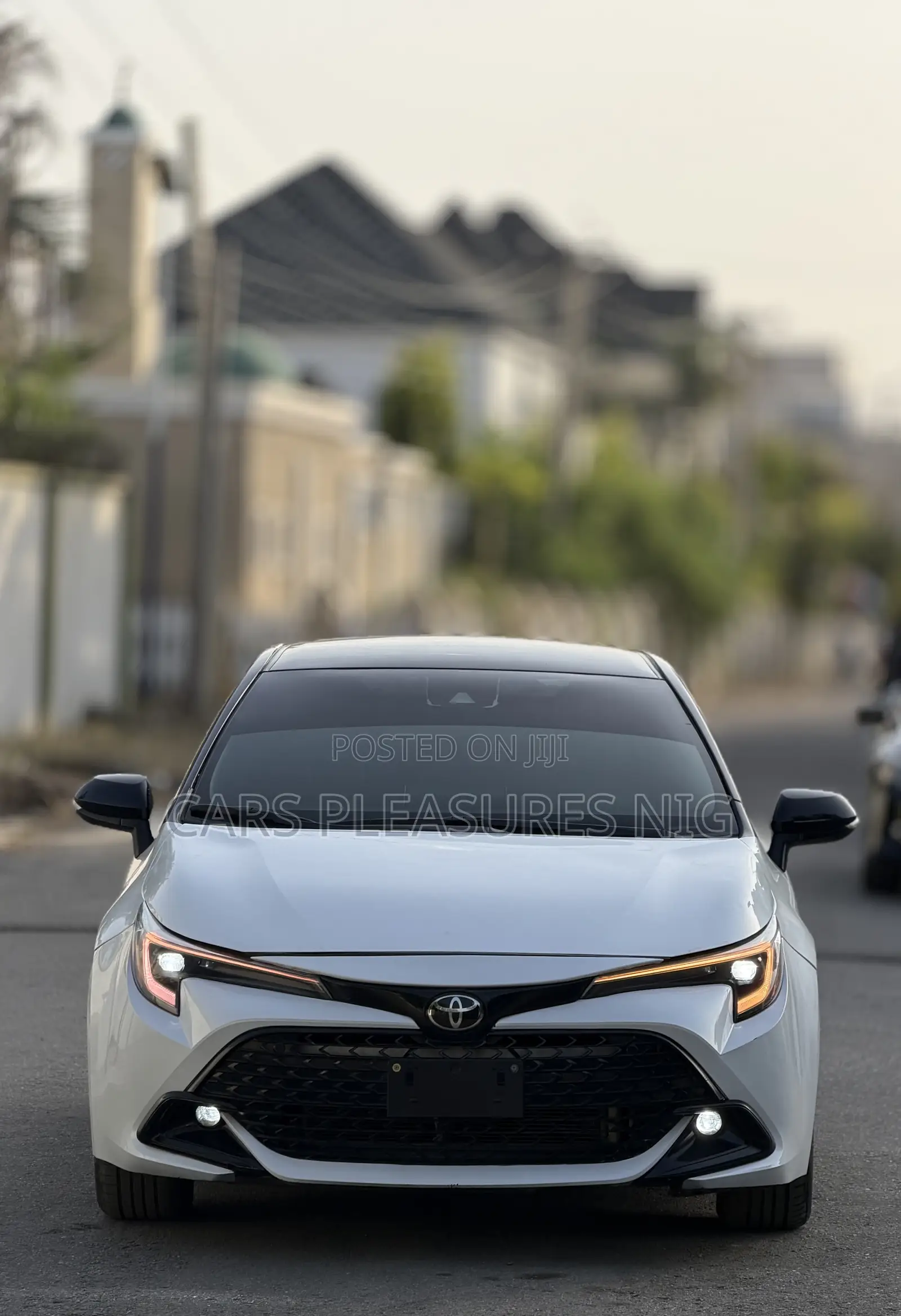 Toyota Corolla SE 2024 White
