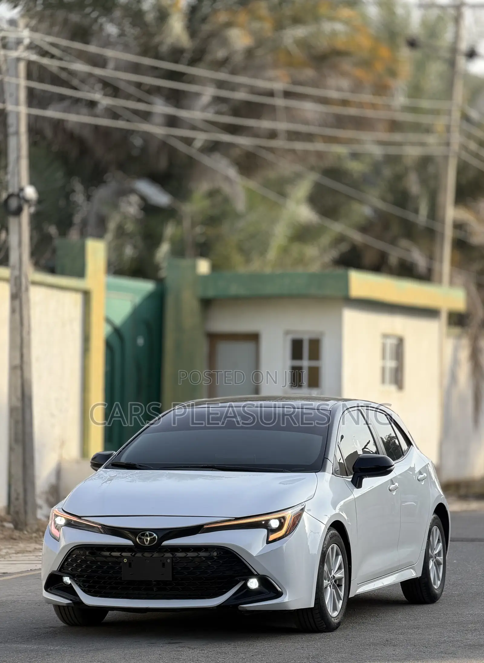 Toyota Corolla SE 2024 White