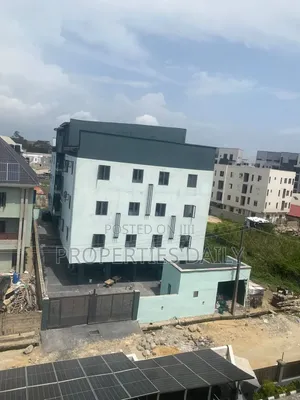 3bdrm Block of Flats in Ikate for sale