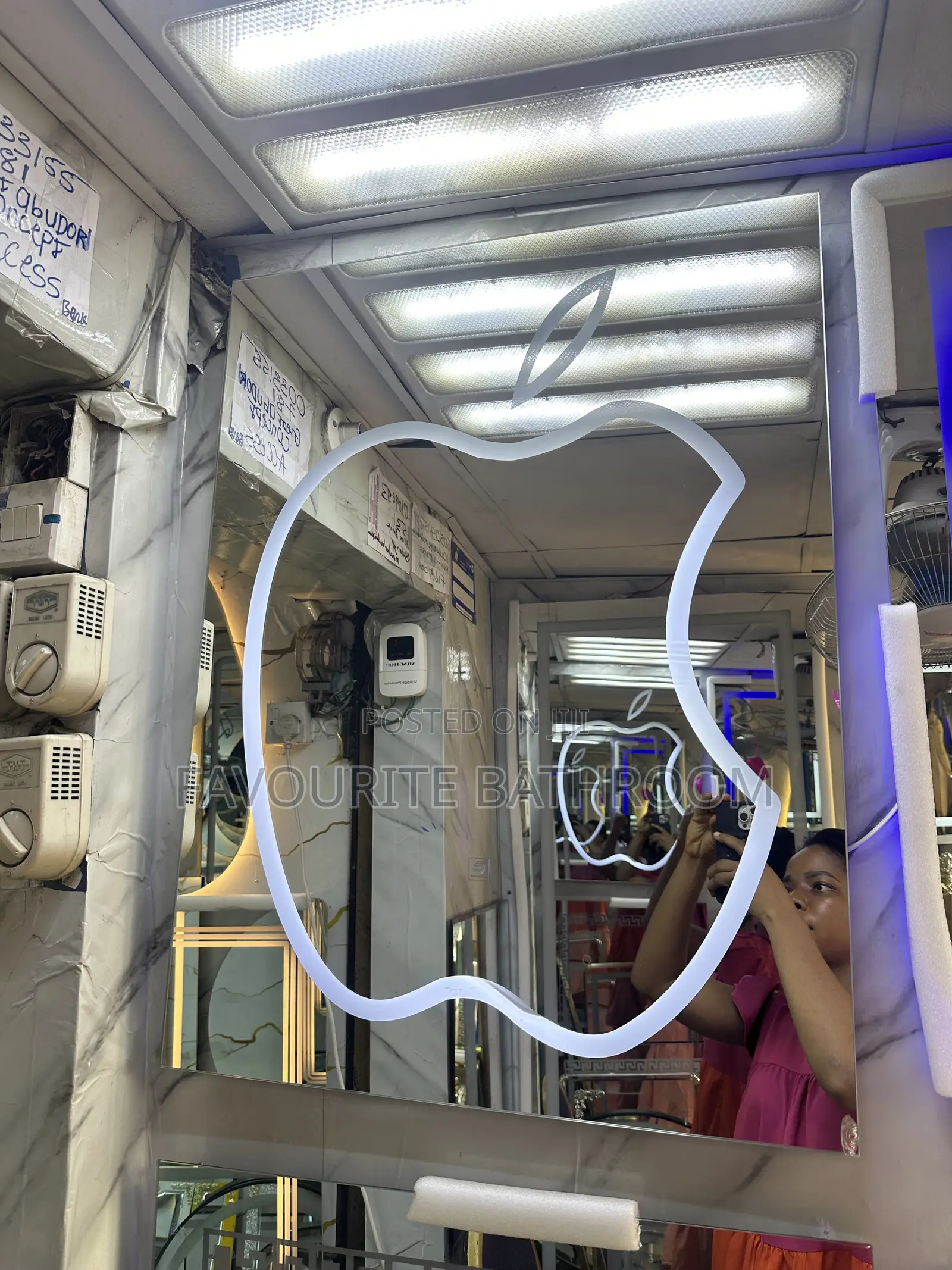 80by60 Mirror With Light