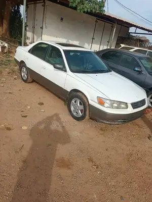 Toyota Camry LE 4dr Sedan (2.4L 4cyl 5M) 2002 White
