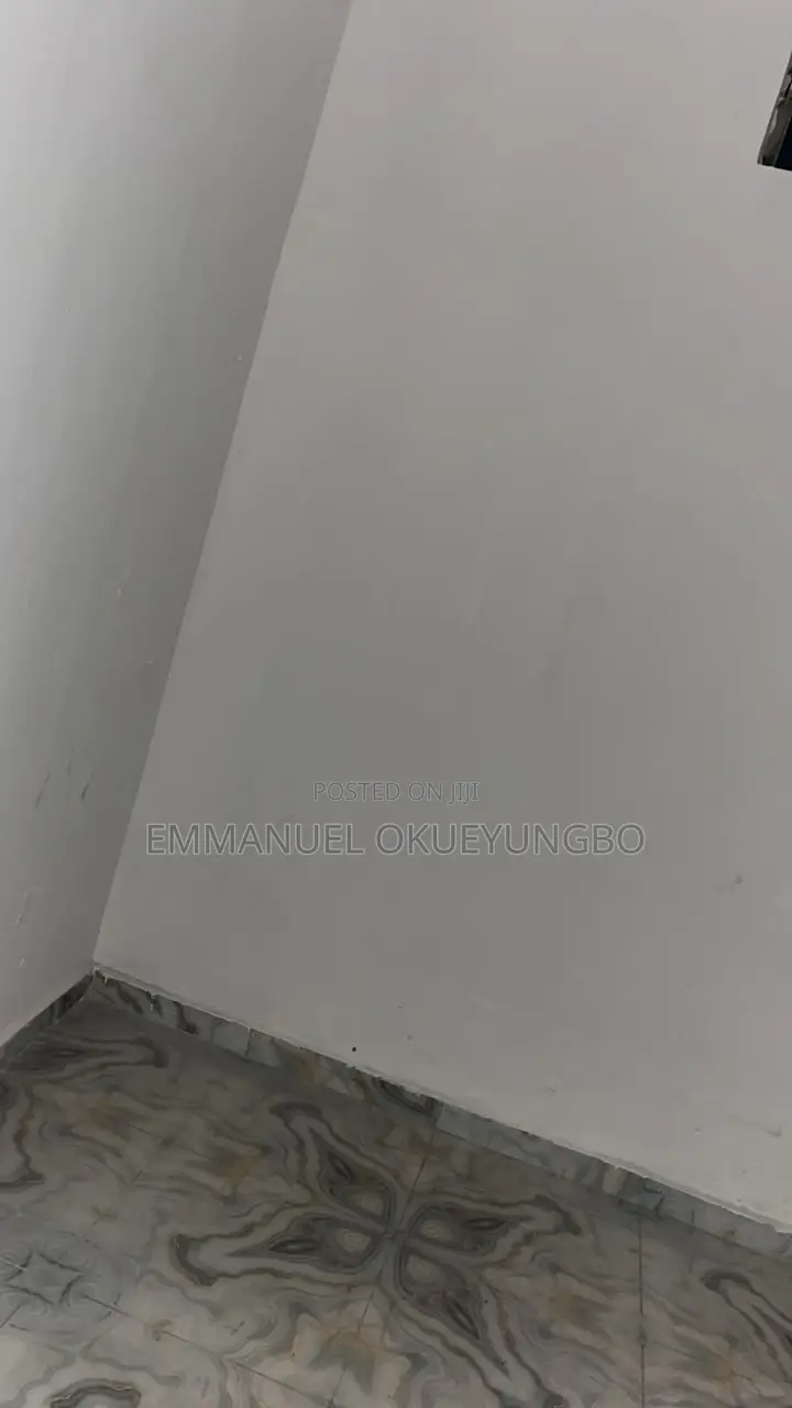 Space for Rent in a Complex
