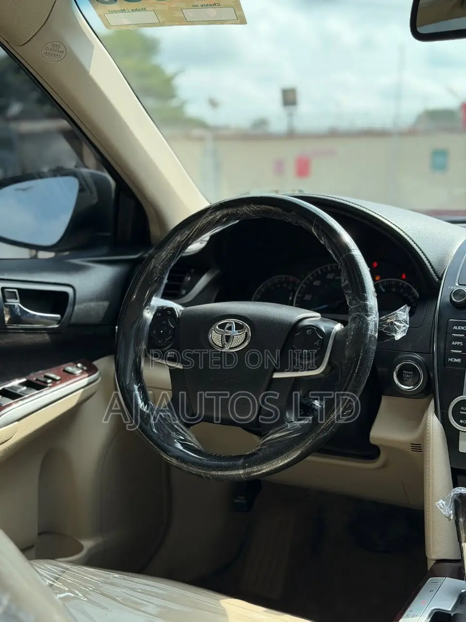 Toyota Camry 2014 Gold