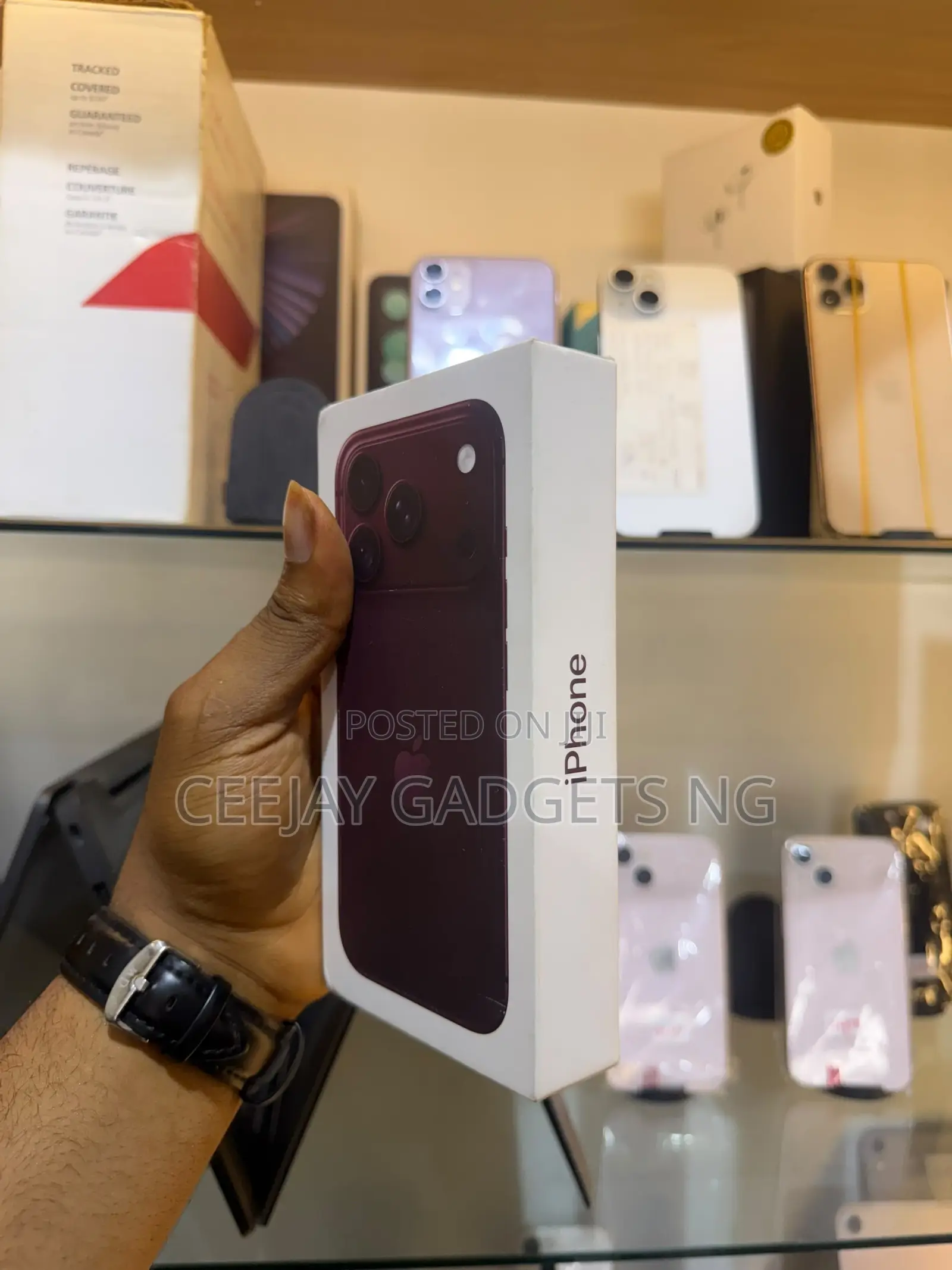 New Apple iPhone 18 Pro 256 GB Red