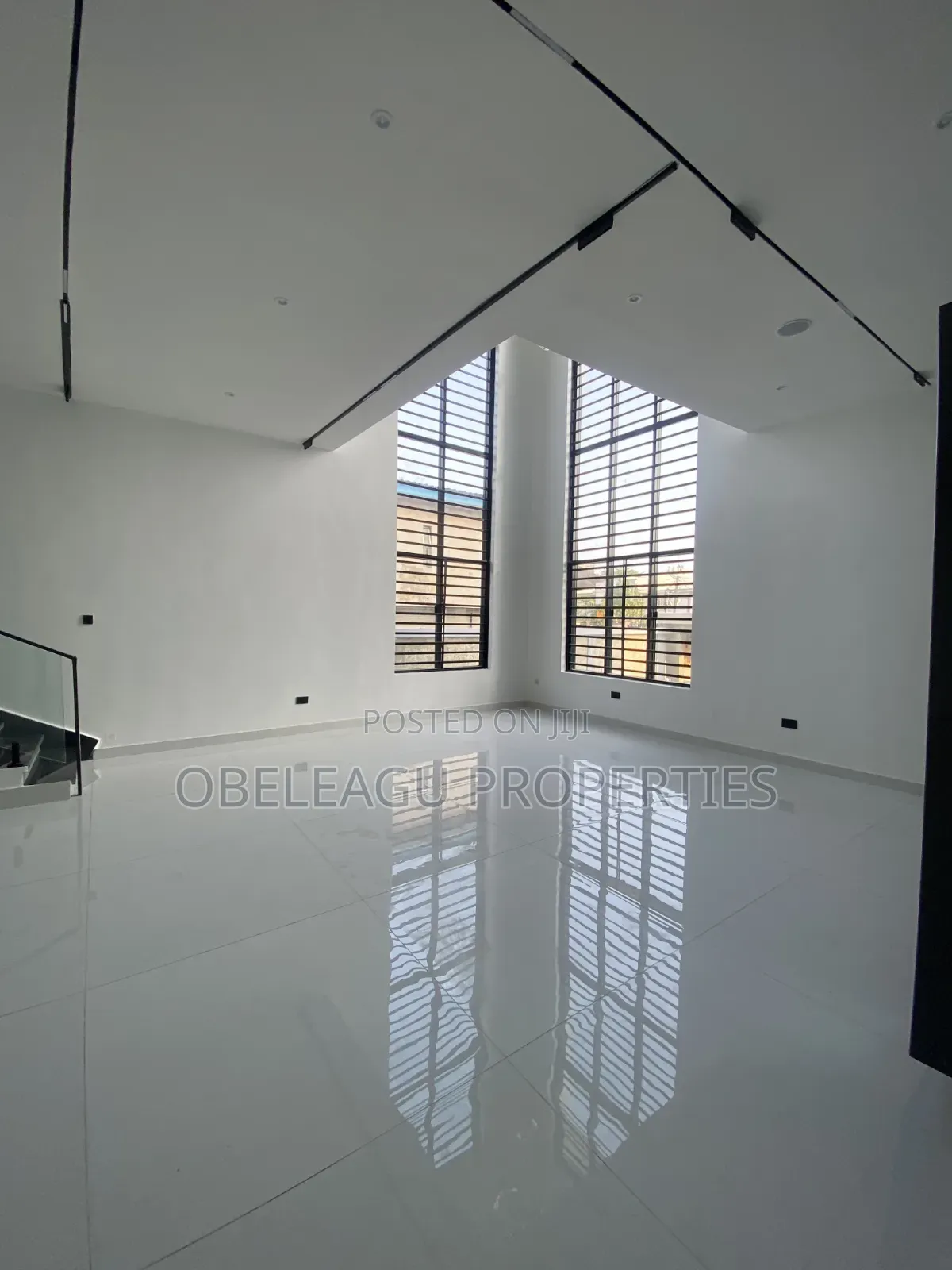 6bdrm Mansion in Prayer Estate, Apple Junction for sale