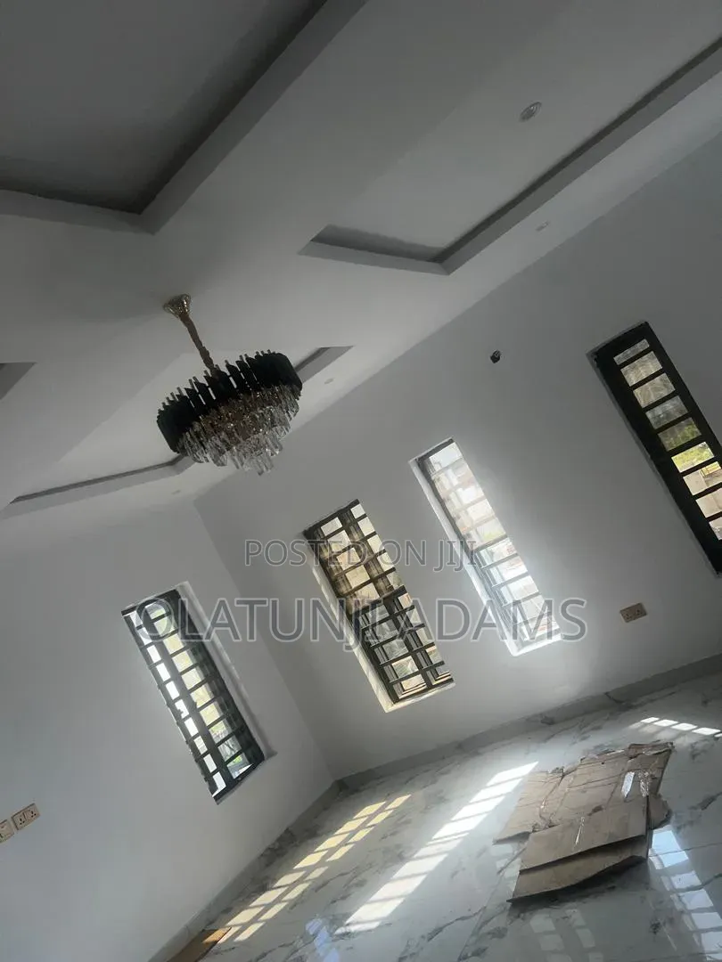 4bdrm Duplex in Elizabeth Royal, Osogbo for sale