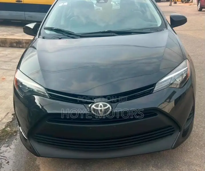 Toyota Corolla LE (1.8L 4cyl 2A) 2019 Black