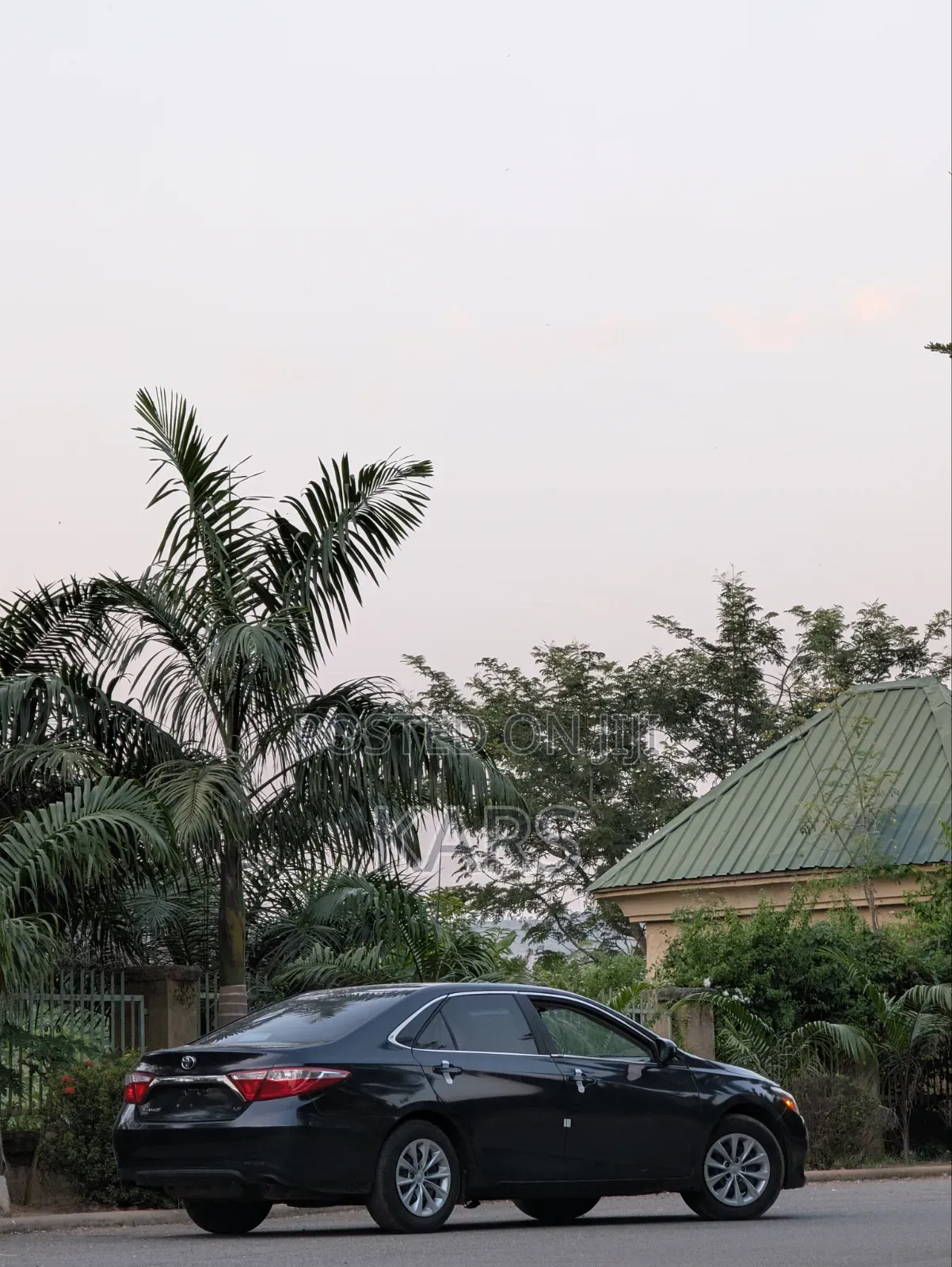 Toyota Camry LE 4dr Sedan (2.5L 4cyl 6A) 2015 Black
