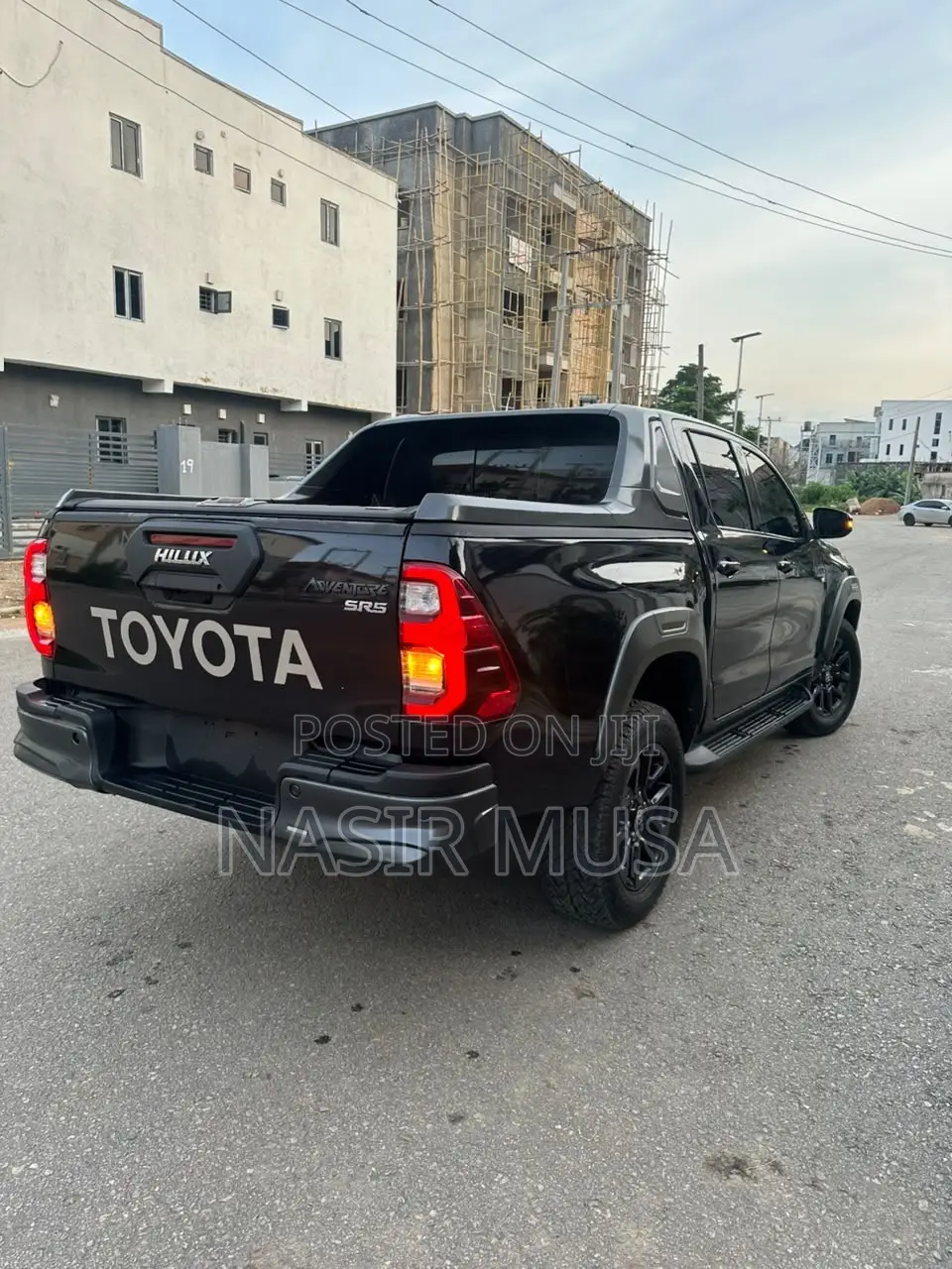 Toyota Hilux 2024 Black