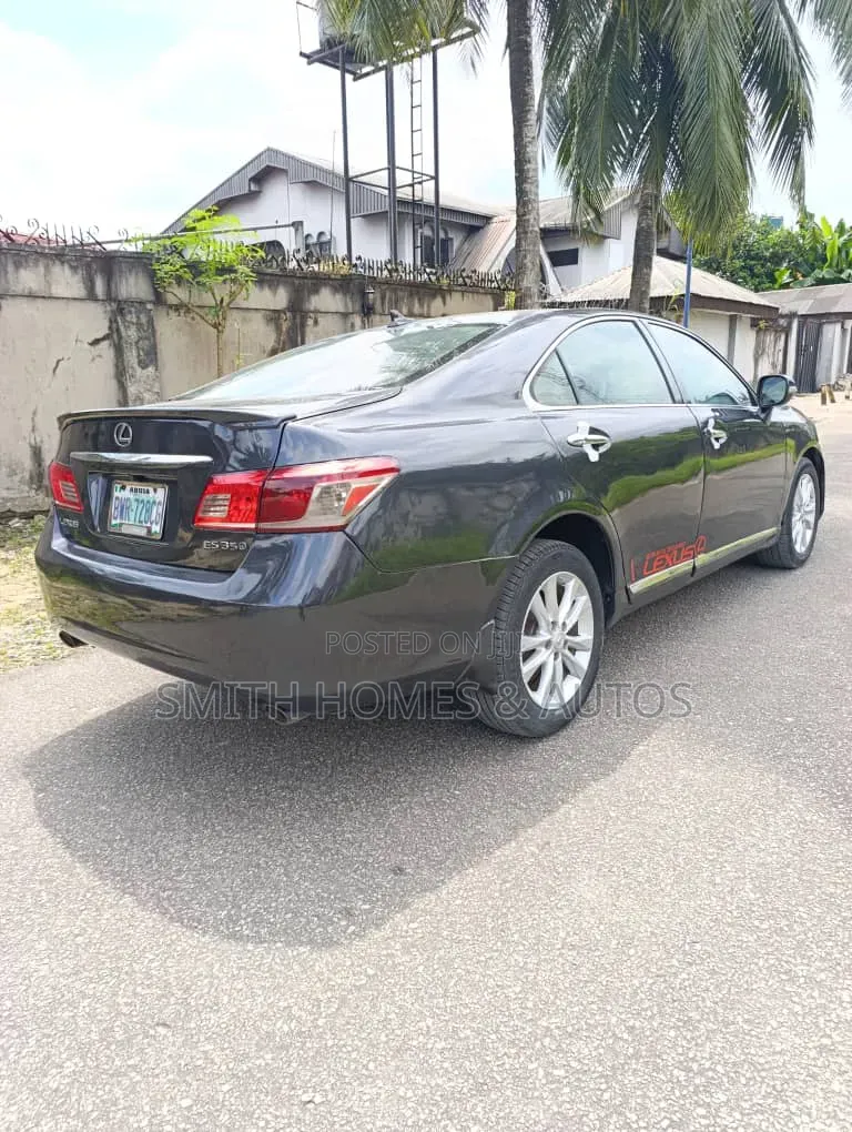 Lexus ES 350 2011 Black