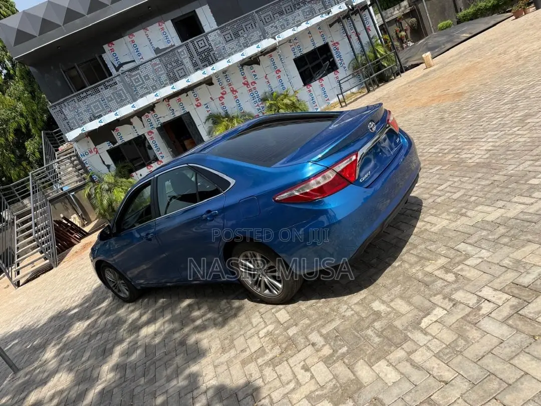 Toyota Camry 2016 Blue