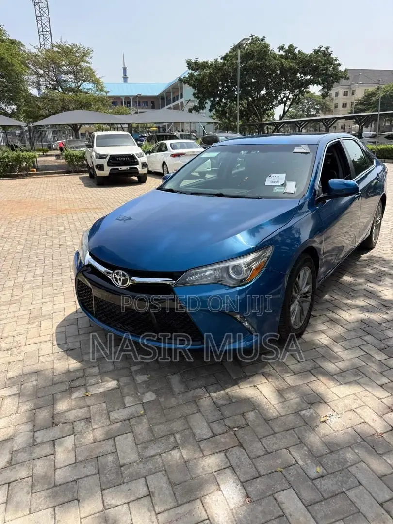 Toyota Camry 2016 Blue