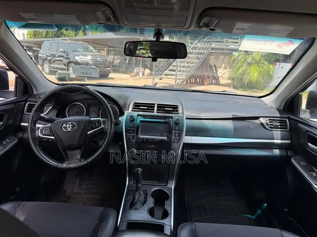 Toyota Camry 2016 Blue