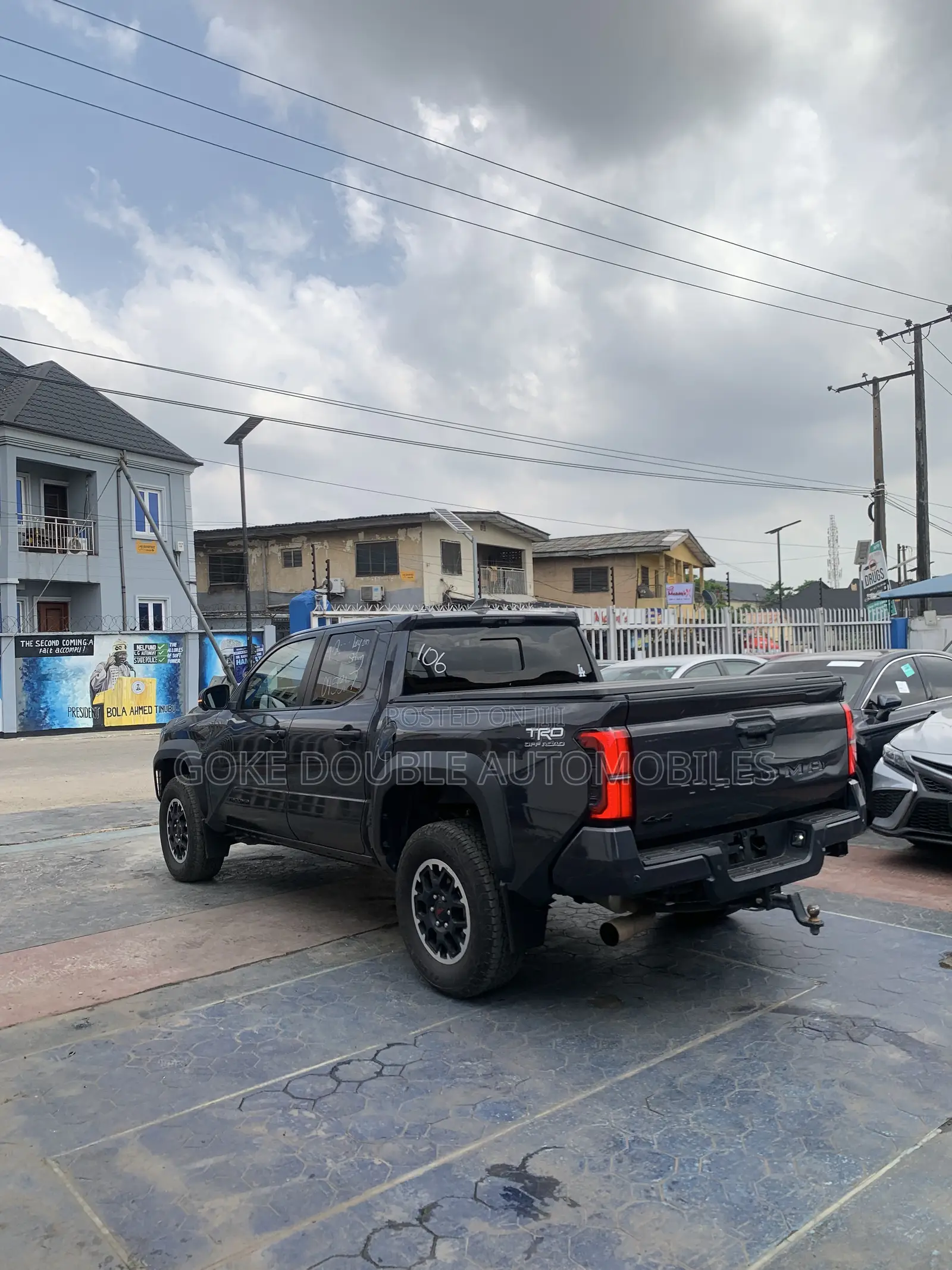 Toyota Tacoma 2024 Black