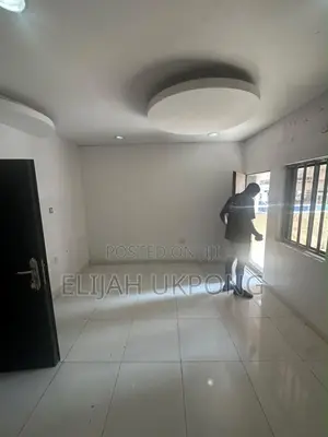 Mini Flat in Central Victoria, Sanusi Fafunwa for rent