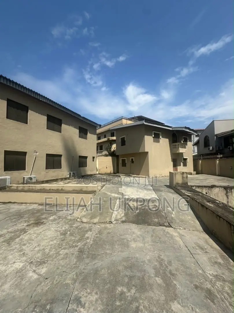 Mini Flat in Central Victoria, Sanusi Fafunwa for rent