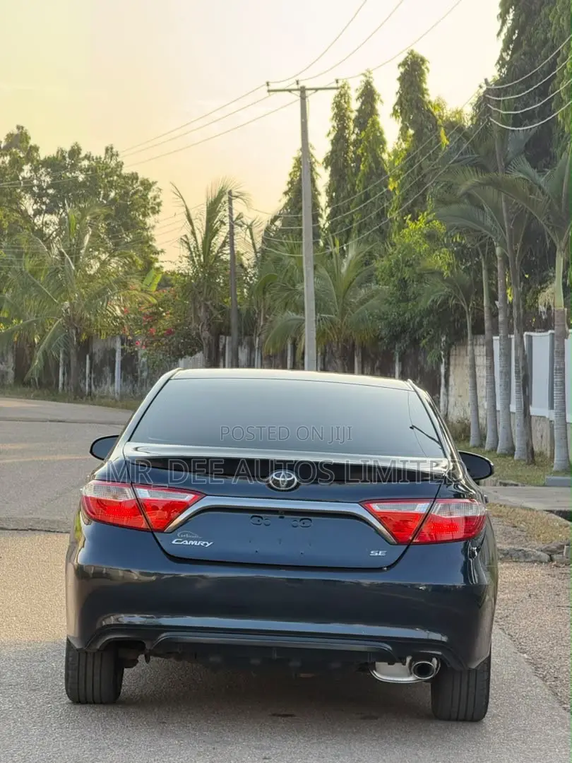 Toyota Camry 2016 Black