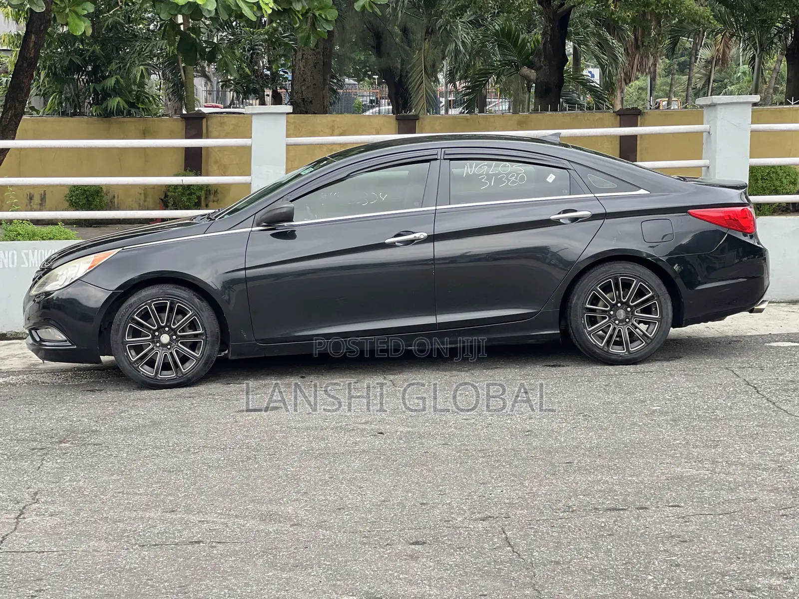 Hyundai Sonata SE 2.0T Sedan FWD (2.0L 4cyl 6A) 2012 Black