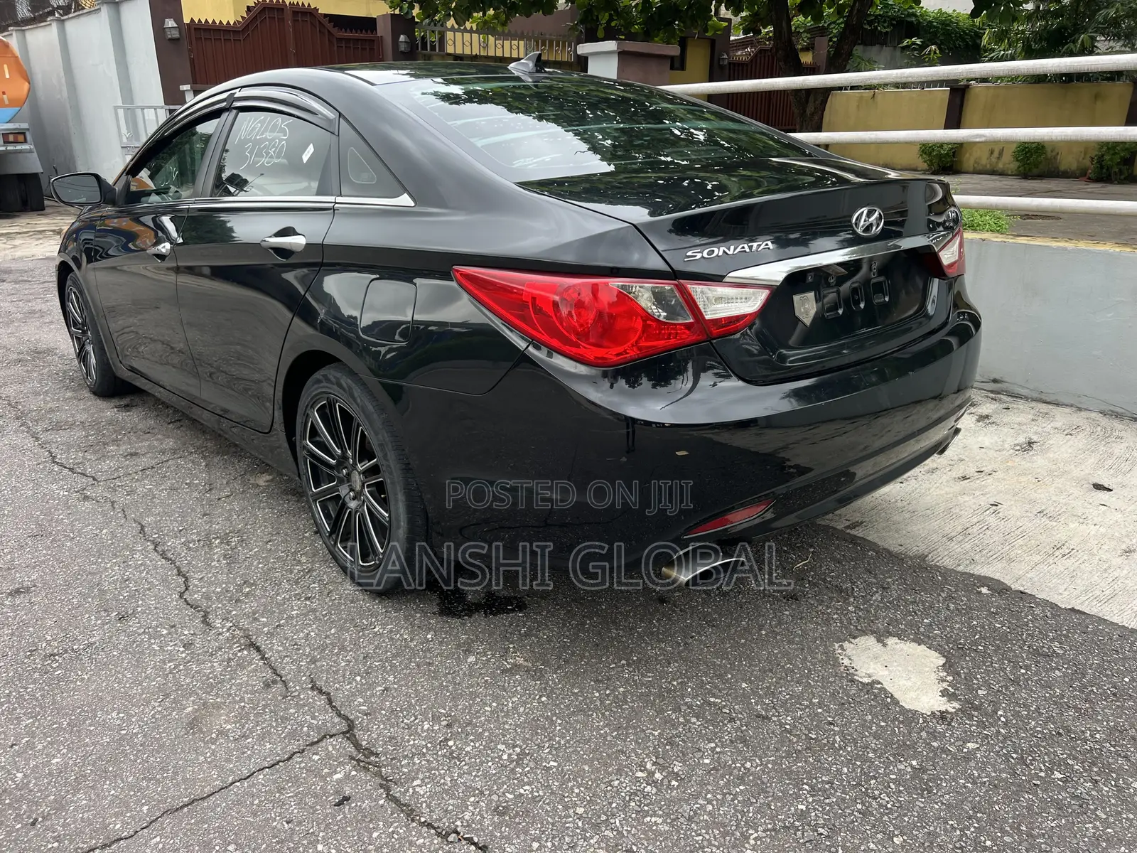 Hyundai Sonata SE 2.0T Sedan FWD (2.0L 4cyl 6A) 2012 Black