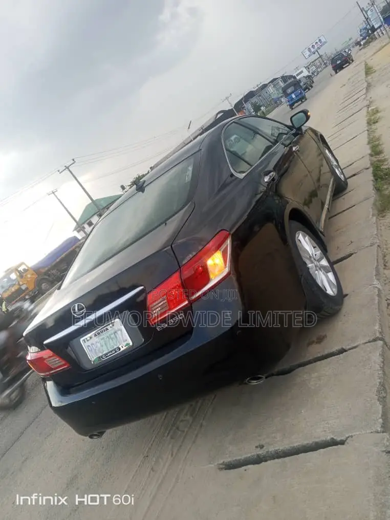 Lexus ES 350 2011 Black
