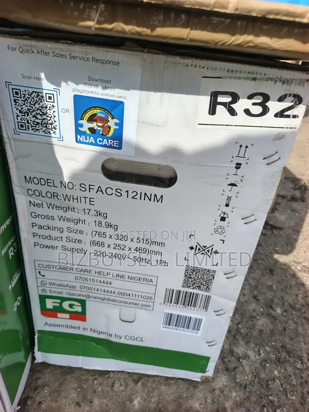 1.5Hp Scanfrost Genmate Inverter Air Conditioning With Accessories.