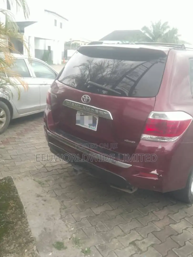 Toyota Highlander Limited 3.5l 4WD 2013 Red