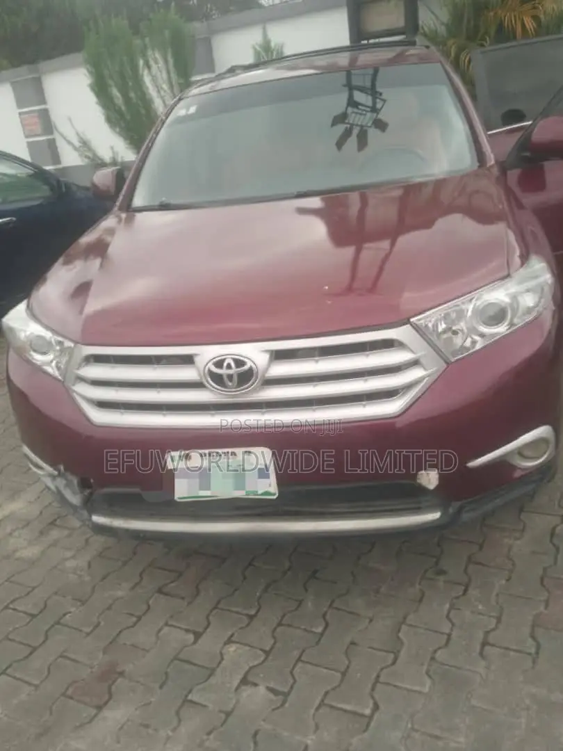 Toyota Highlander Limited 3.5l 4WD 2013 Red