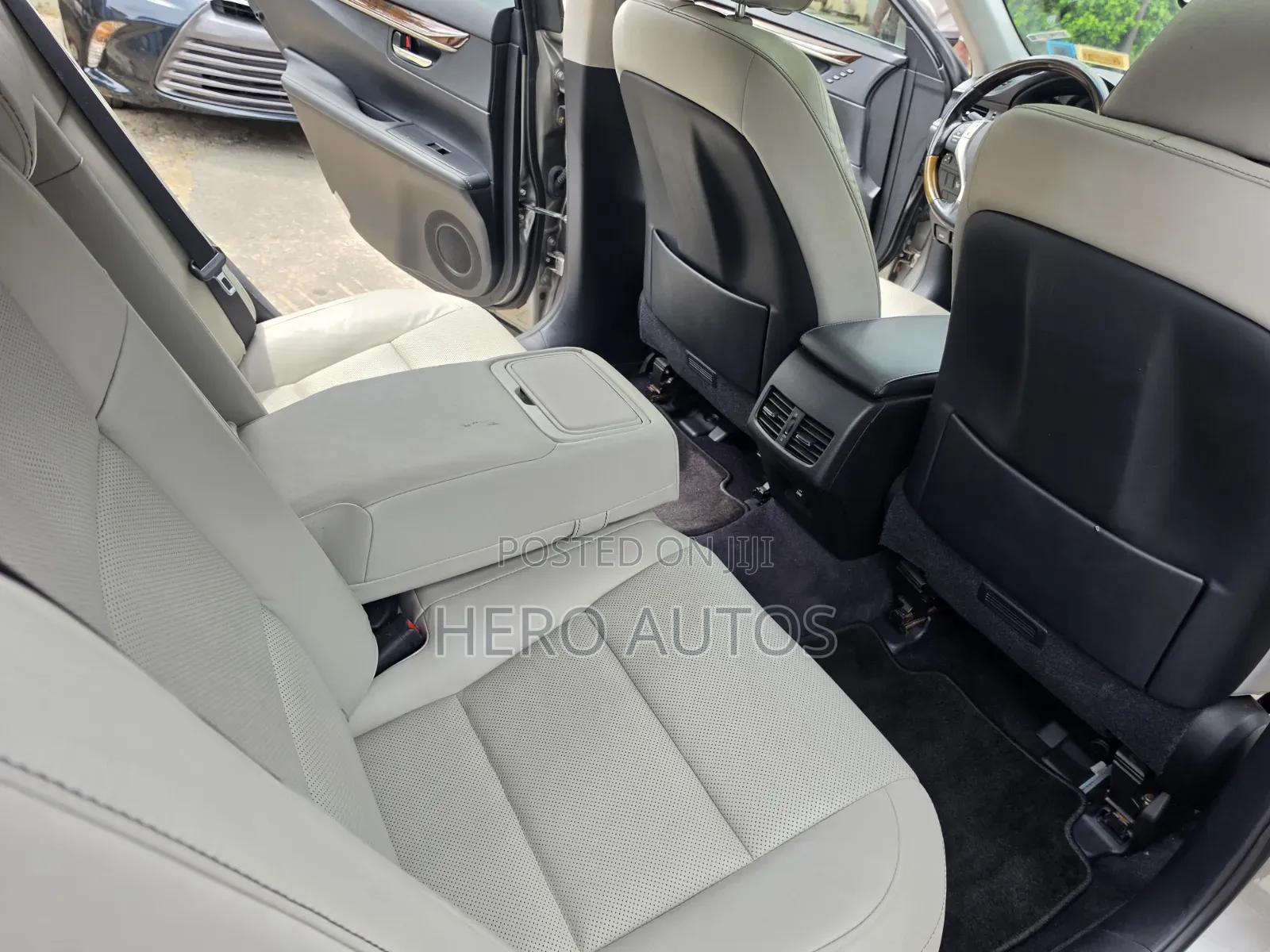 Lexus ES 350 FWD 2015 Silver