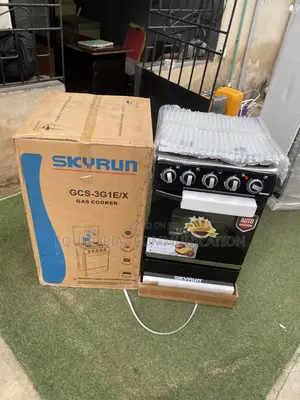 SKYRUN 3 Gas + 1 Electric Burner Cooking Range With Oven