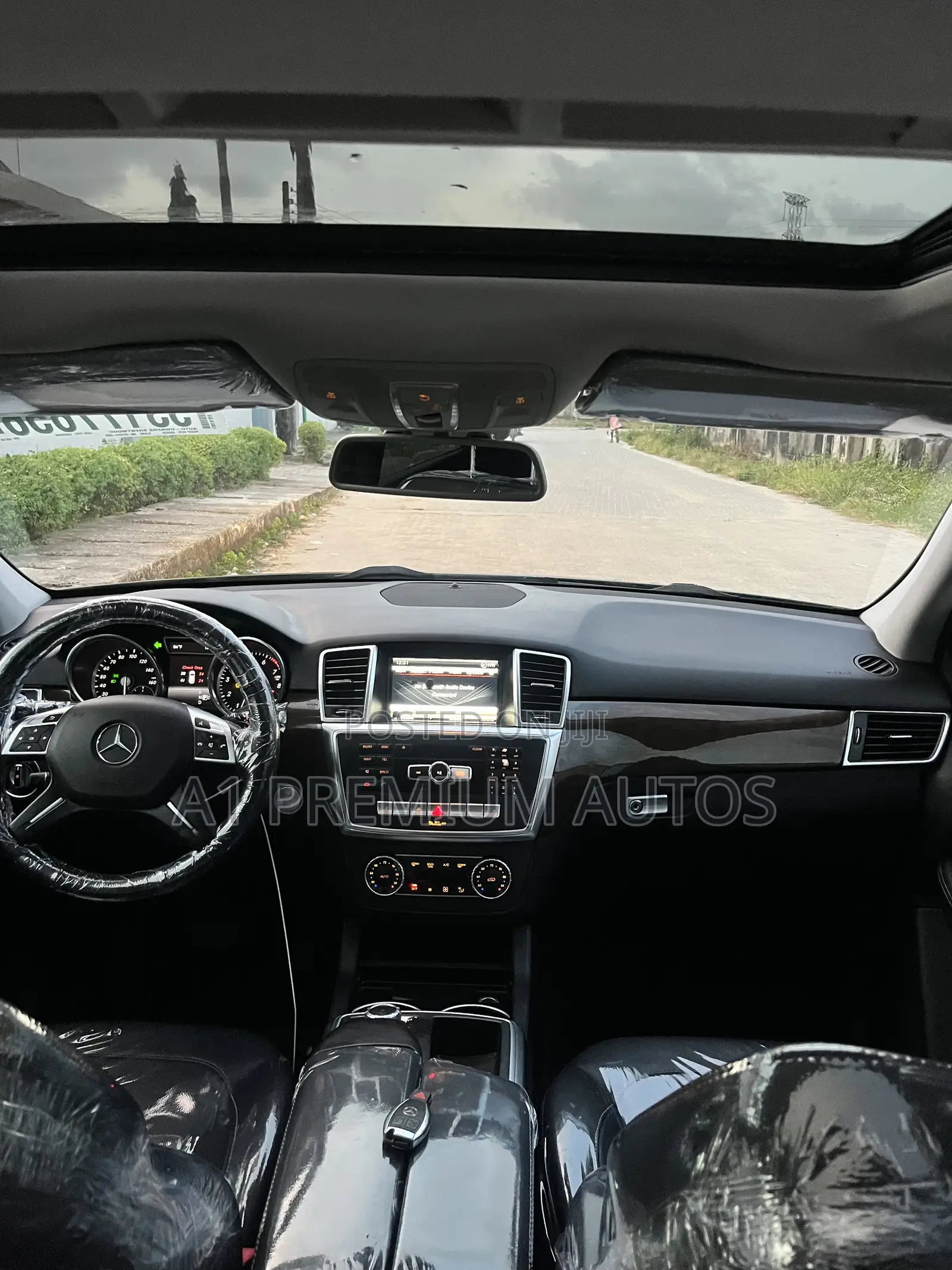 Mercedes-Benz M Class ML350 4MATIC 4dr SUV AWD (3.5L 6cyl 7A) 2015