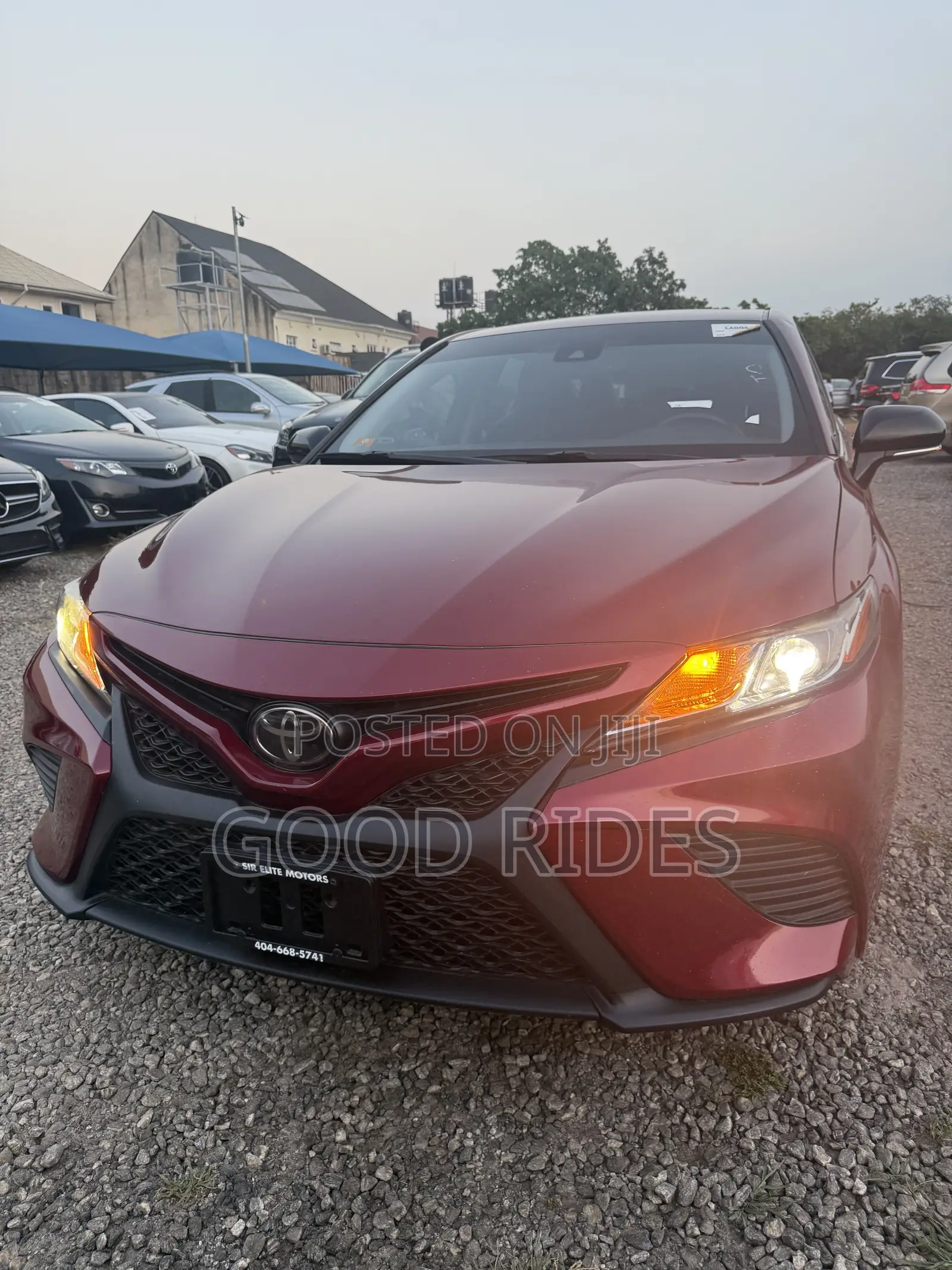 Toyota Camry SE FWD (2.5L 4cyl 8AM) 2018 Burgundy