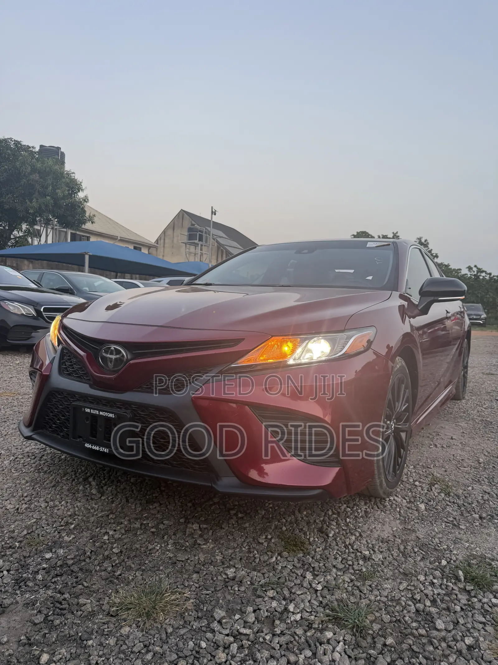 Toyota Camry SE FWD (2.5L 4cyl 8AM) 2018 Burgundy