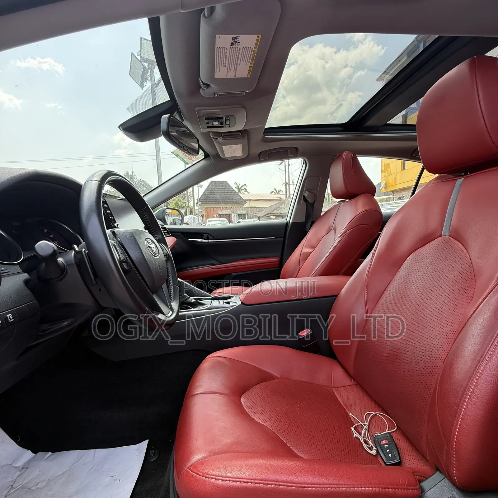 Toyota Camry XSE 2023 White