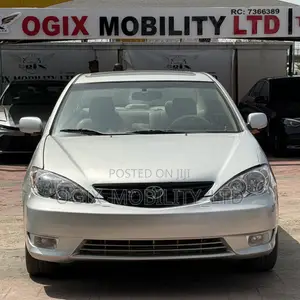 Toyota Camry 2004 Silver