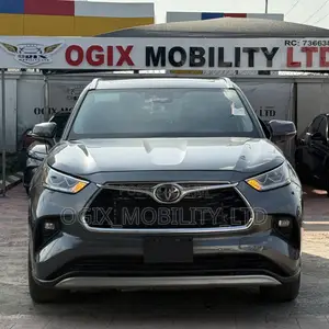 Toyota Highlander Platinum 2021 Gray