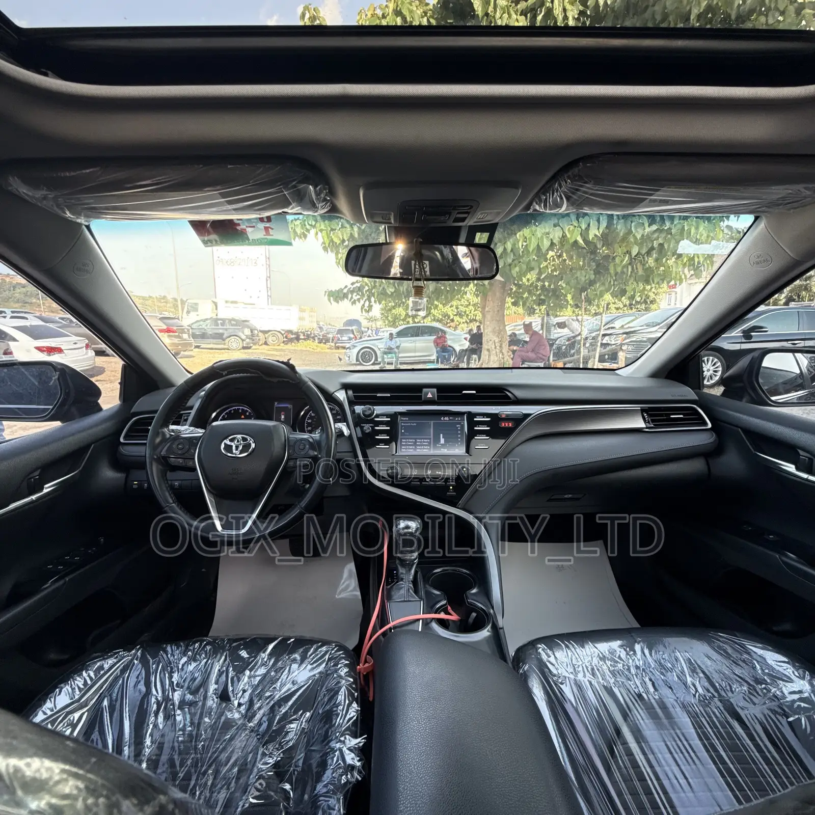 Toyota Camry SE FWD 2020 Black