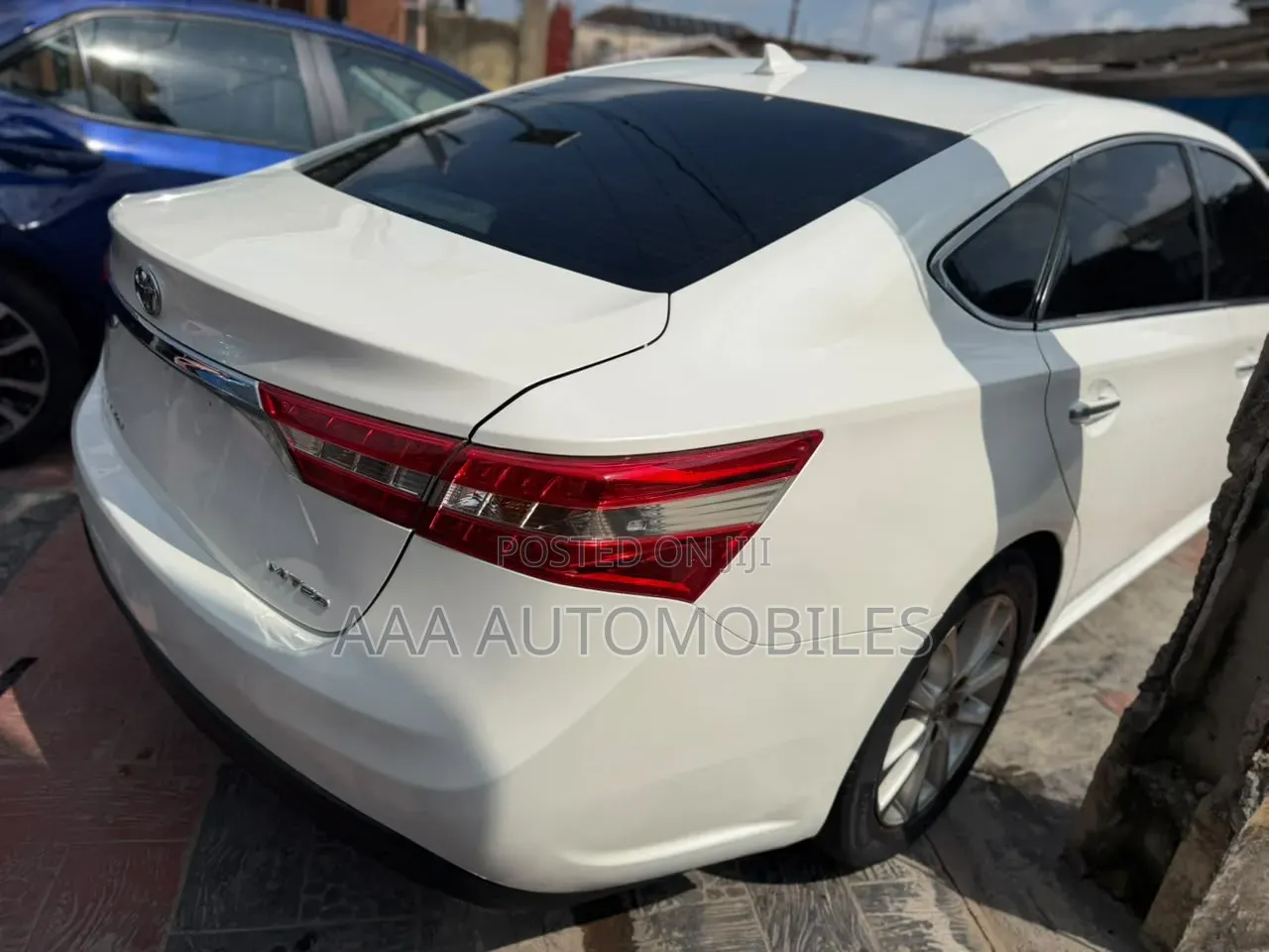 Toyota Avalon XLE Premium 4dr Sedan (3.5L 6cyl 6A) 2014 White