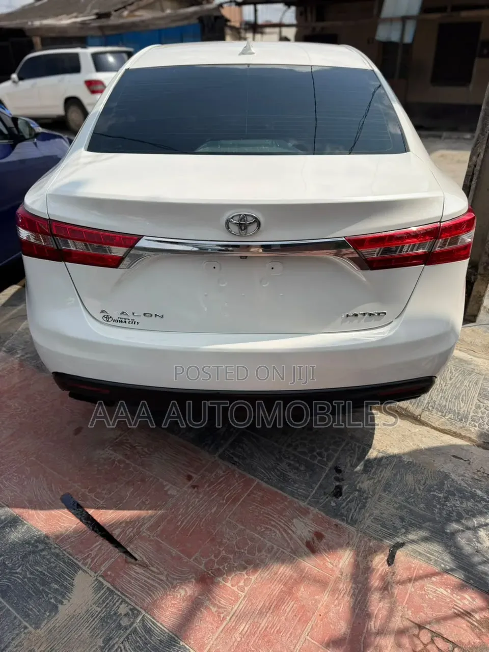 Toyota Avalon XLE Premium 4dr Sedan (3.5L 6cyl 6A) 2014 White