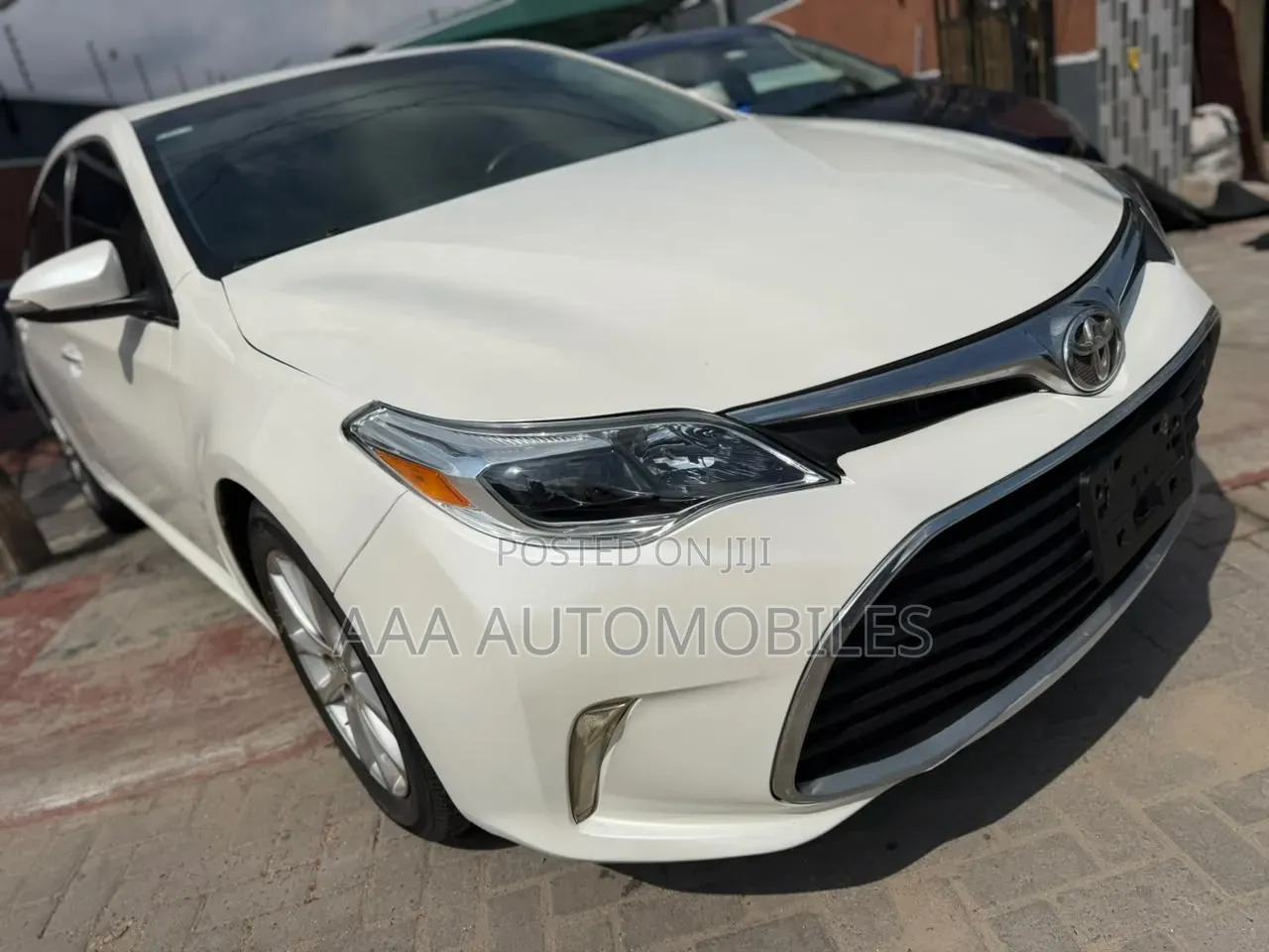 Toyota Avalon XLE Premium 4dr Sedan (3.5L 6cyl 6A) 2014 White