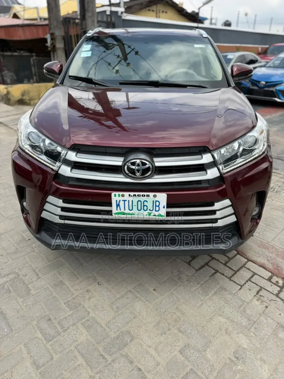 Toyota Highlander XLE 4dr SUV AWD (3.5L 6cyl 6A) 2015 Red