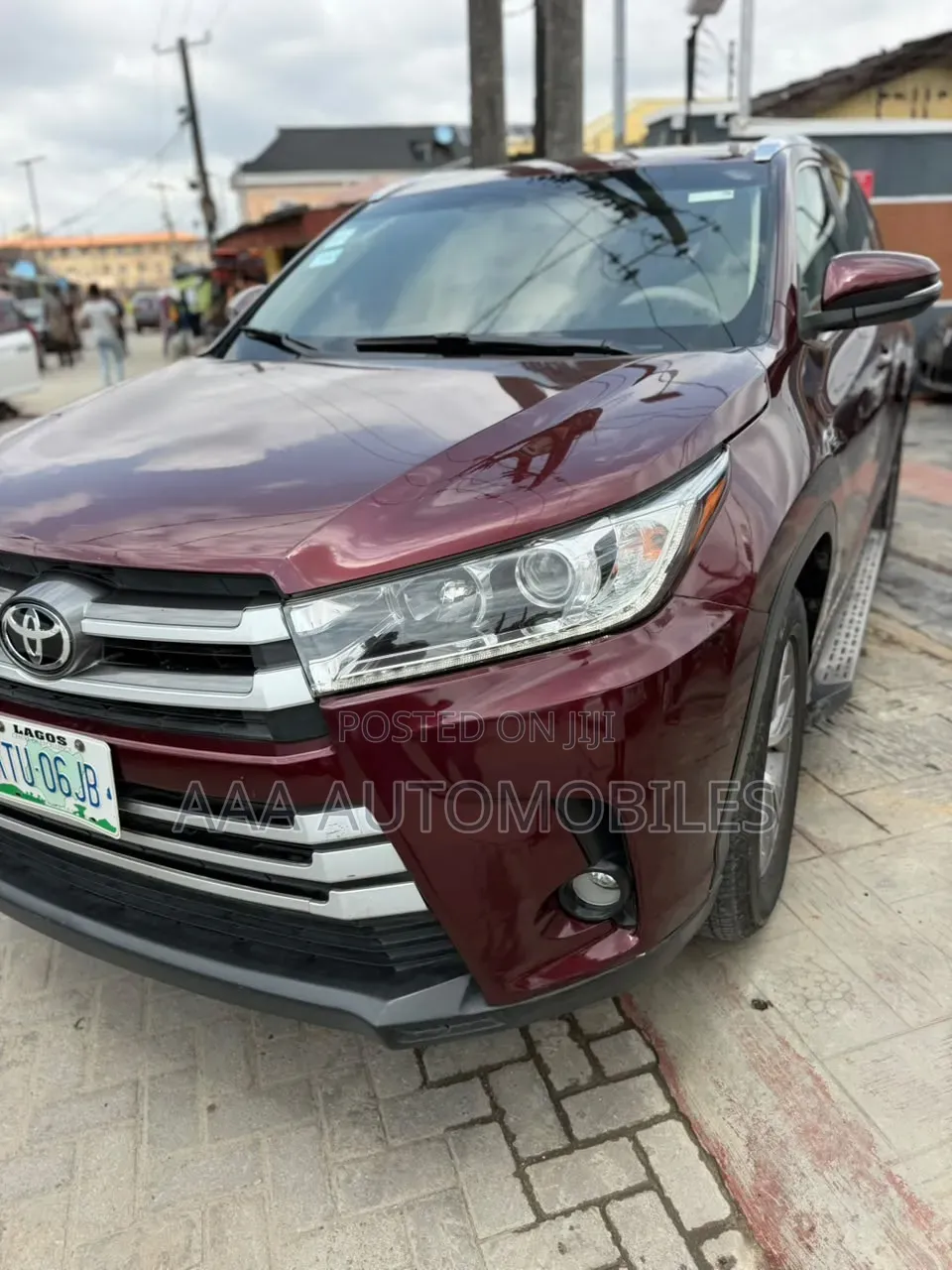 Toyota Highlander XLE 4dr SUV AWD (3.5L 6cyl 6A) 2015 Red