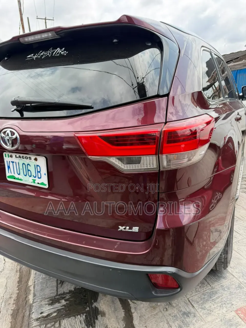 Toyota Highlander XLE 4dr SUV AWD (3.5L 6cyl 6A) 2015 Red