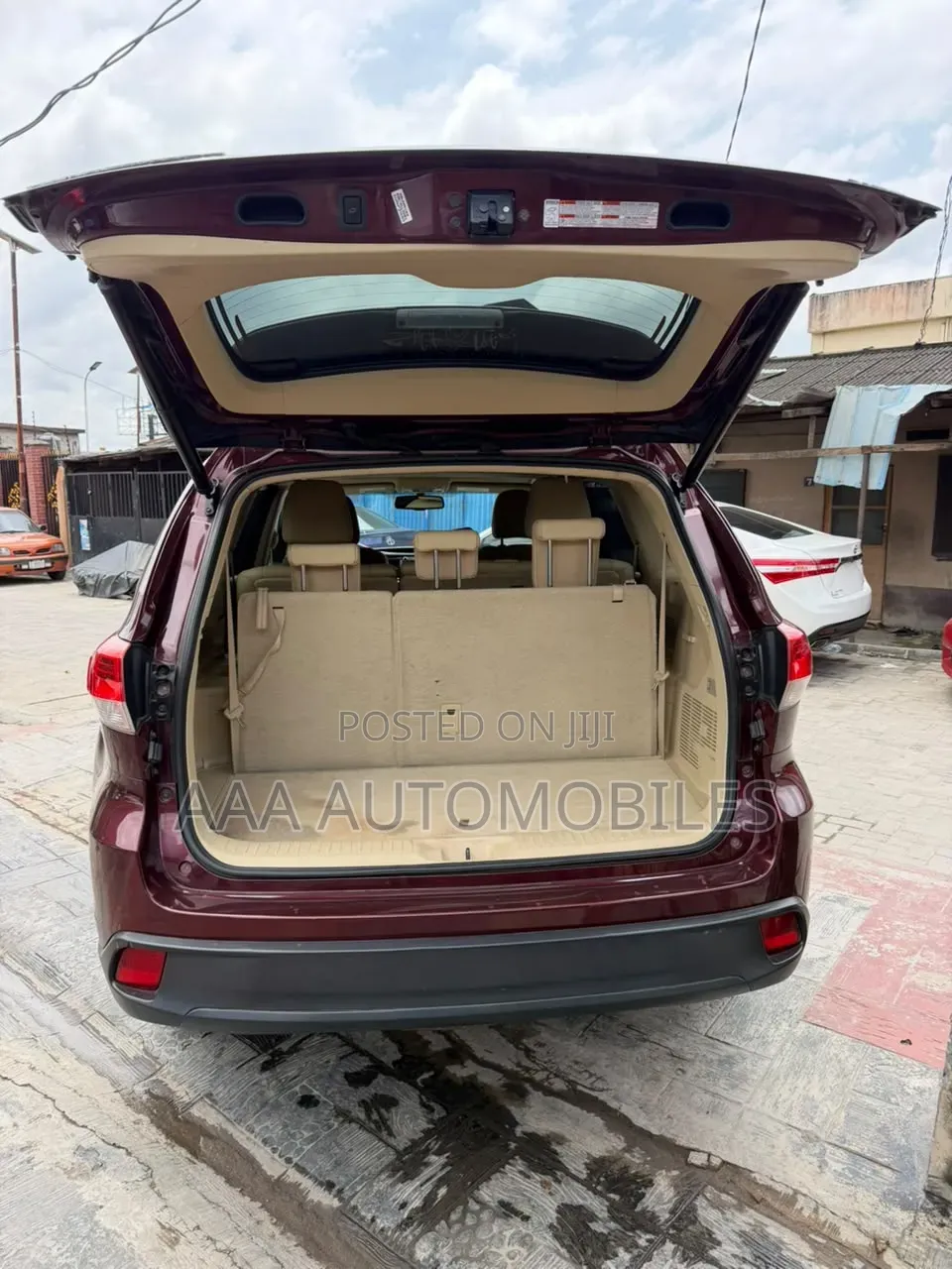 Toyota Highlander XLE 4dr SUV AWD (3.5L 6cyl 6A) 2015 Red